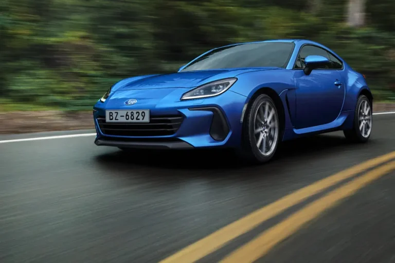 Xe Subaru BRZ màu xanh saphire